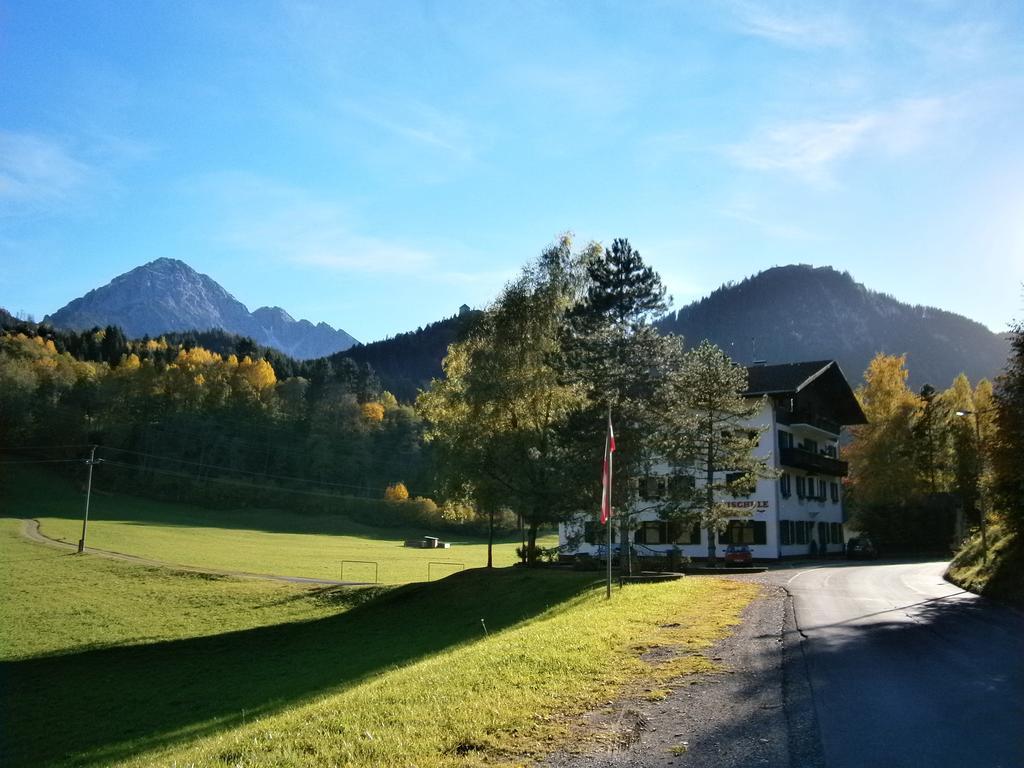 Pension Waldrast Ehenbichl Exteriör bild
